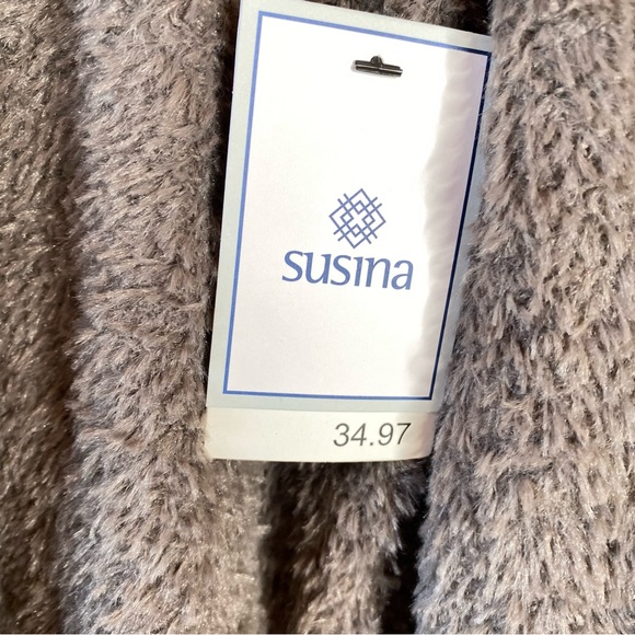 Susina Womens Cardigan Sz S Grey Kitten Buttons Pockets Collar Faux Fur Sweater - Picture 9 of 13